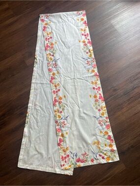 Sur La Table Off White Floral Table Runner 107x17” 100% Cotton India